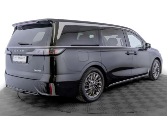 Подержанный автомобиль Voyah Dream 2024 года (5 фото)