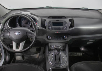 Подержанный автомобиль Kia Sportage 2014 года (13 фото)