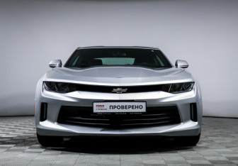 Подержанный автомобиль Chevrolet Camaro Coupe 2017 года (2 фото)