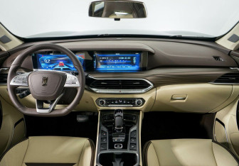 Подержанный автомобиль FAW Bestune T77 2022 года (8 фото)