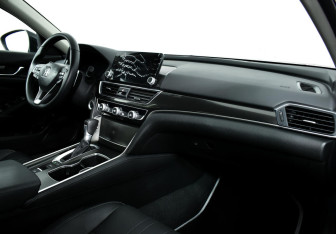 Подержанный автомобиль Honda Accord Sedan 2021 года (9 фото)