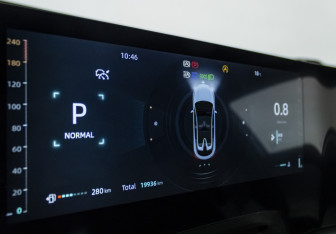 Подержанный автомобиль Changan UNI-T 2023 года (13 фото)