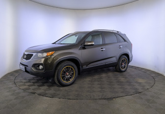 Подержанный автомобиль Kia Sorento 2011 года (1 фото)