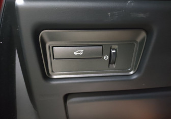 Подержанный автомобиль Land Rover Range Rover Evoque 2012 года (19 фото)