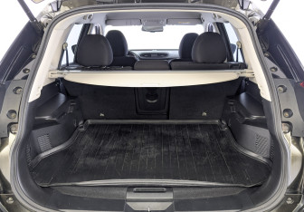 Подержанный автомобиль Nissan X-Trail 2018 года (10 фото)