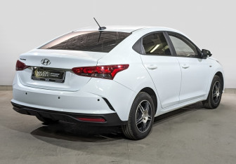 Подержанный автомобиль Hyundai Solaris Sedan 2020 года (5 фото)