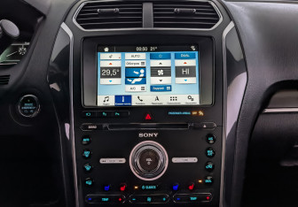 Подержанный автомобиль Ford Explorer 2018 года (16 фото)