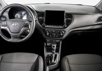Подержанный автомобиль Hyundai Solaris Sedan 2020 года (11 фото)
