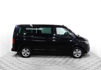 Подержанный автомобиль Volkswagen Multivan 2020 года (4 фото)