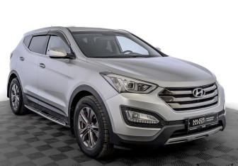 Подержанный автомобиль Hyundai Santa Fe 2012 года (3 фото)