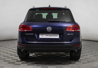 Подержанный автомобиль Volkswagen Touareg 2014 года (28 фото)