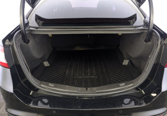 Подержанный автомобиль Ford Mondeo Sedan 2017 года (10 фото)