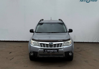 Подержанный автомобиль Subaru Forester Suv 2012 года (2 фото)