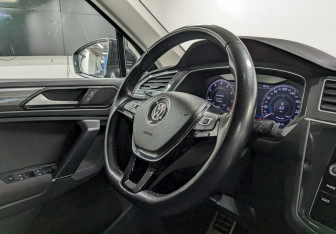 Подержанный автомобиль Volkswagen Tiguan 2018 года (22 фото)