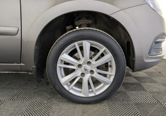 Подержанный автомобиль LADA (ВАЗ) Granta Sedan 2022 года (18 фото)