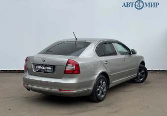 Подержанный автомобиль Skoda Octavia Liftback 2011 года (5 фото)