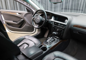 Подержанный автомобиль Audi A4 Sedan 2014 года (6 фото)