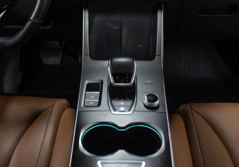 Подержанный автомобиль Omoda C5 2022 года (15 фото)