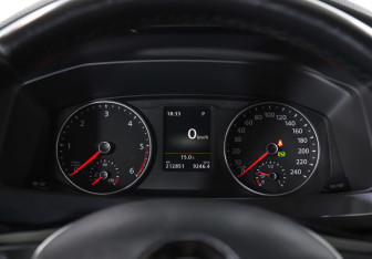 Подержанный автомобиль Volkswagen Multivan 2019 года (11 фото)