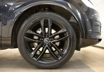 Подержанный автомобиль Audi Q7 2019 года (26 фото)