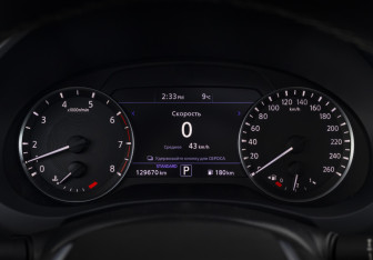 Подержанный автомобиль Infiniti QX50 2018 года (12 фото)