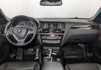 Подержанный автомобиль BMW X4 2018 года (14 фото)