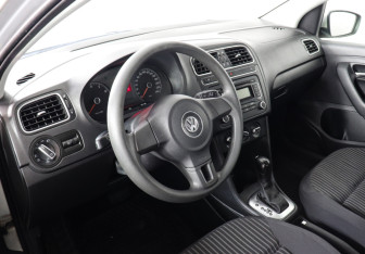 Подержанный автомобиль Volkswagen Polo Sedan 2011 года (5 фото)