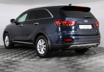 Подержанный автомобиль Kia Sorento 2019 года (7 фото)