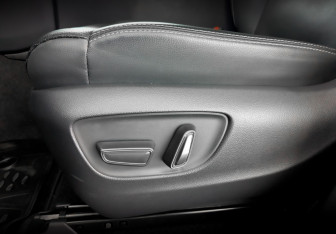 Подержанный автомобиль Toyota Land Cruiser Prado 2024 года (21 фото)