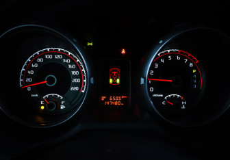 Подержанный автомобиль Mitsubishi Pajero 2014 года (16 фото)