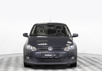 Подержанный автомобиль Volkswagen Polo Sedan 2011 года (2 фото)