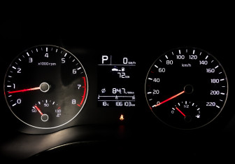 Подержанный автомобиль Kia Rio Hatchback 2021 года (13 фото)