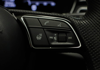Подержанный автомобиль Audi A4 Sedan 2020 года (14 фото)