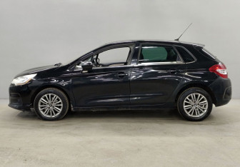 Подержанный автомобиль Citroen C4 Hatchback 2011 года (8 фото)