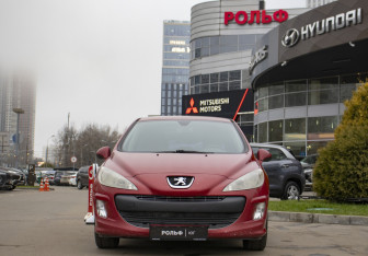 Подержанный автомобиль Peugeot 308 Hatchback 2009 года (2 фото)