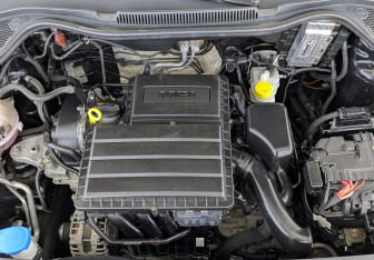 Подержанный автомобиль Volkswagen Polo Sedan 2016 года (9 фото)