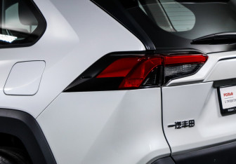 Новый Toyota RAV4 2025 (18 фото)