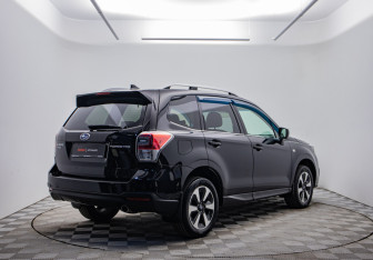 Подержанный автомобиль Subaru Forester Suv 2016 года (5 фото)