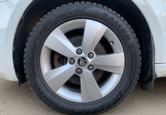 Подержанный автомобиль Skoda Octavia Liftback 2019 года (9 фото)