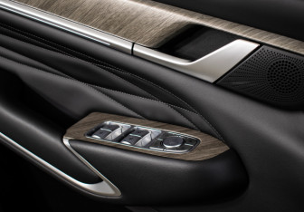 Подержанный автомобиль Tank 500 2023 года (22 фото)