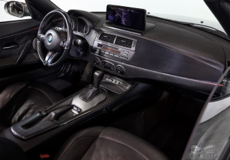 Подержанный автомобиль BMW Z4 Roadster 2004 года (19 фото)