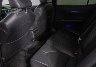 Подержанный автомобиль Toyota Camry Sedan 2020 года (11 фото)