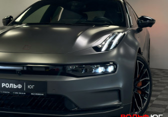 Подержанный автомобиль Zeekr 001 2023 года (33 фото)