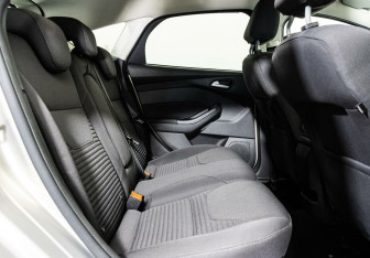 Подержанный автомобиль Ford Focus Hatchback 2017 года (18 фото)