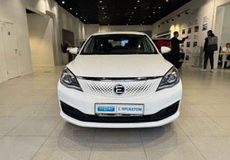 Подержанный автомобиль Evolute i-PRO 2022 года (2 фото)