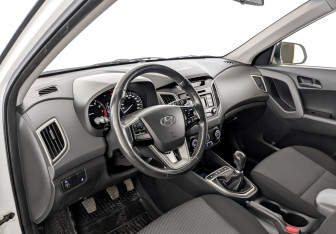 Подержанный автомобиль Hyundai Creta 2017 года (16 фото)
