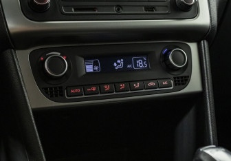 Подержанный автомобиль Volkswagen Polo Sedan 2018 года (16 фото)