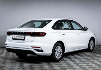 Подержанный автомобиль Geely Emgrand 2024 года (5 фото)