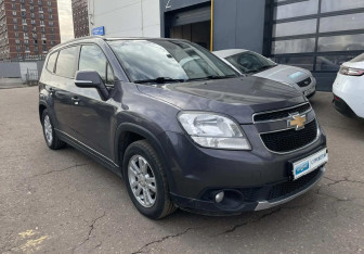 Подержанный автомобиль Chevrolet Orlando 2014 года (3 фото)