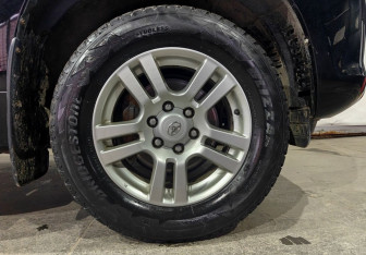 Подержанный автомобиль Toyota Land Cruiser Prado 2013 года (21 фото)